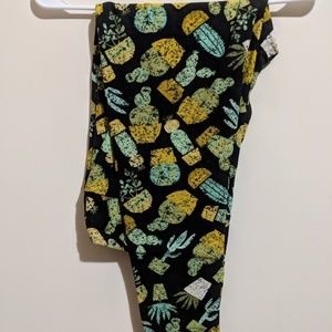 TC lularoe cactus leggings